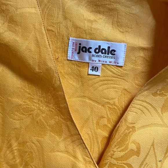 Vintage Jac Dale Yellow Flower-Print Dress with Seashell Buttons - Picture 4 of 5